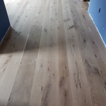 Wide plank character white oak