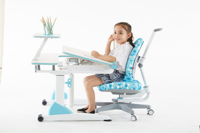 Ergonomic Workstations for kids and professionals