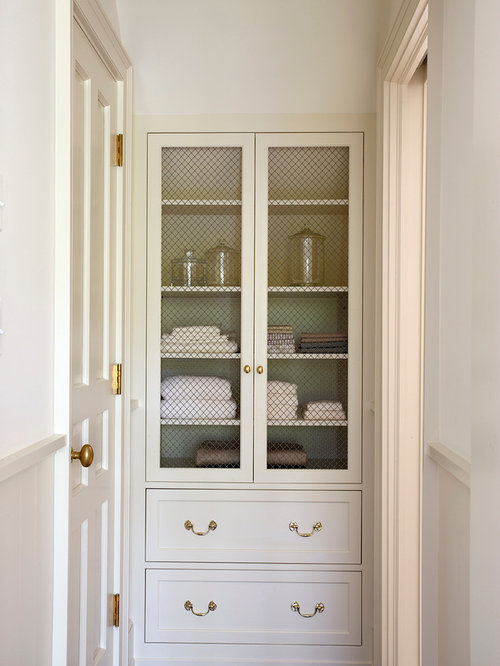 Traditional Butler's Pantry Closet Design Ideas, Remodels & Photos