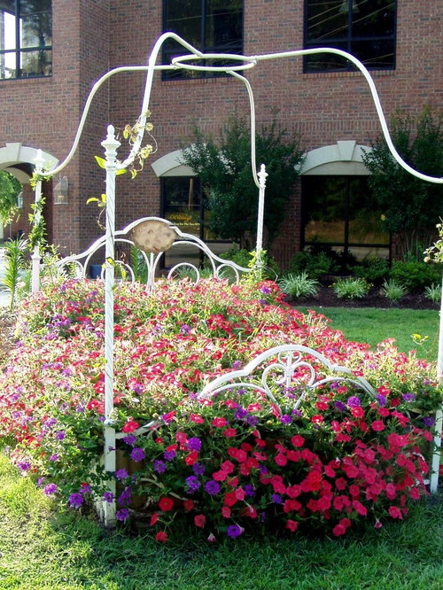 Annual Flower Bed Designs | Houzz on Annual Flower Bed Designs
 id=51794