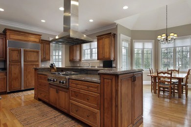 Example of a kitchen design in Austin