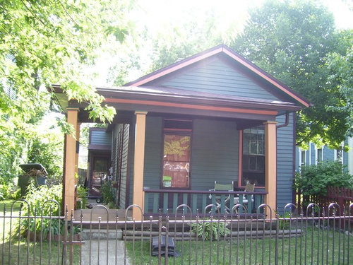 Victorian Cottage In Need Of Gingerbread Trim Millwork Or Gable