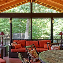 Screened in porch
