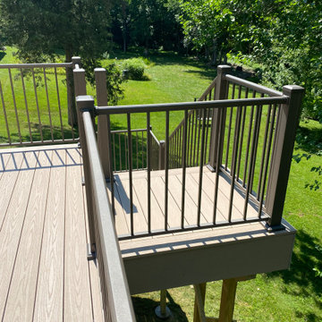 Paluch Deck with Landing