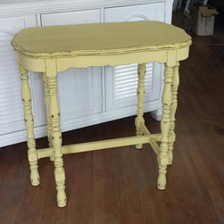 Painted Shabby Chic Table Makeover. - Side Tables And End Tables
