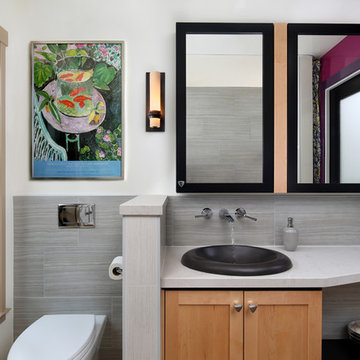 An artist's bathroom in Mountain View