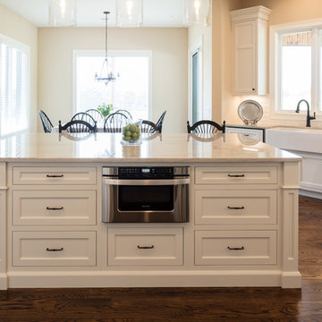 Decorator White Inset Cabinets (Neyer)