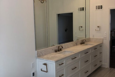Bathroom - bathroom idea in Kansas City