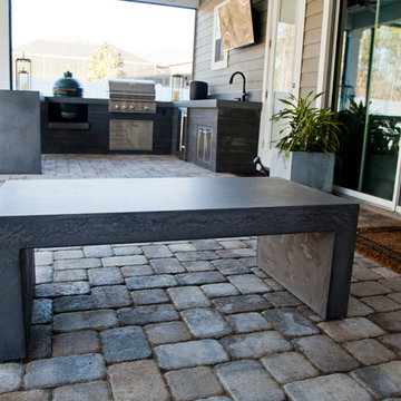 Outdoor Kitchen w/ Accent Bench/Table