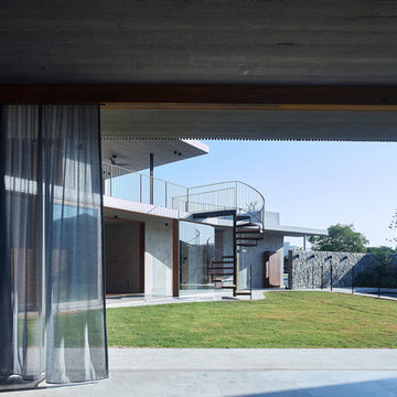 Project | V House