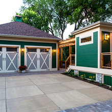 Detached Garage