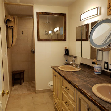 BATHROOM 1970's house