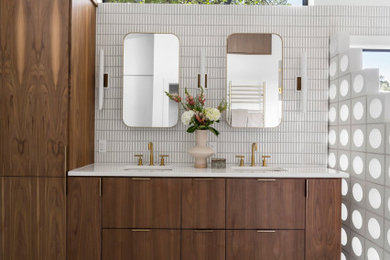 Example of a 1950s bathroom design in Austin