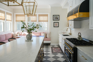 Example of a kitchen design in New York