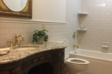 Bathroom - bathroom idea in Chicago
