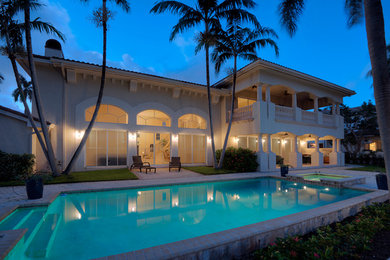 Example of an exterior home design in Miami