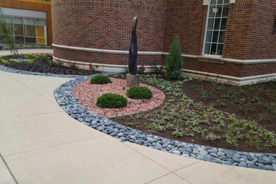 Photo of a modern landscaping in Milwaukee.