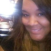 Chrissy Steeds foto