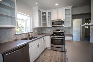 Elegant kitchen photo in Los Angeles
