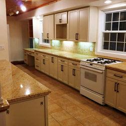 Nouveau Shaker | White Textured Cabinets - Kitchen Cabinetry
