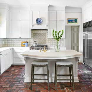 Maritime Küchen mit Backsteinboden Ideen, Design & Bilder - August 2020