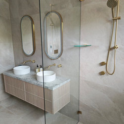 Casa Avalon - Bathroom Taps and Shower Heads