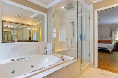 Inspiration for a mid-sized modern master bathroom remodel in Vancouver