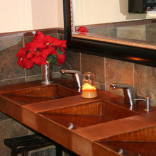 688 MLK Master bathroom