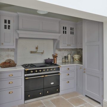 Muswell Hill Traditional Small Painted Shaker Kitchen