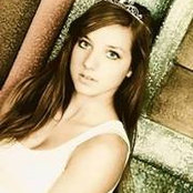 Ashley Riane Petersmans foto