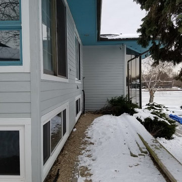 Deerfield, IL Ranch in Light Mist Siding