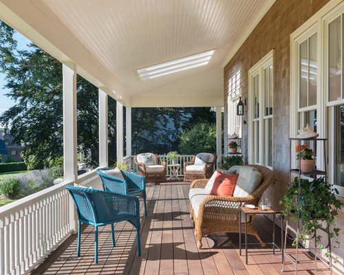 Eclectic Porch Providence Inspiration for a beach style front porch remodel in Providence