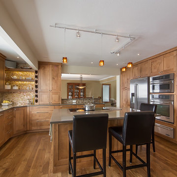 Golden Kitchen