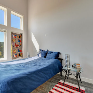 1499/1499B Trail Way - $1,695,000 – MLS Res 885121 / Com 885130