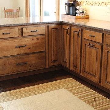 Geneseo, IL-Rustic but Refined