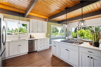 Inspiration for a 1950s kitchen remodel in Portland
