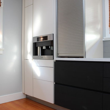 Berkeley handle-less kitchen