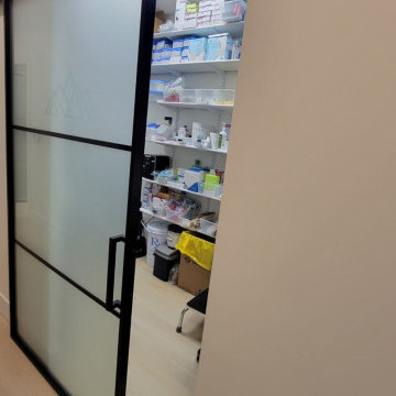 Door & Glazing System (Screens, Sliding & Hinged)