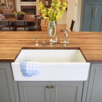 Manhattan Beach Three- Top Pinned Kitchen