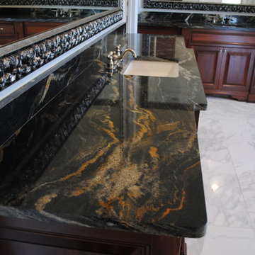 Master Bathroom: Black Elegance