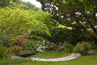 Photo of a traditional garden in San Francisco.