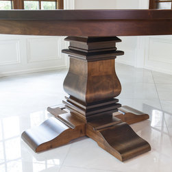 Queens Table - Products