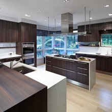Marina Height's 702 kitchen