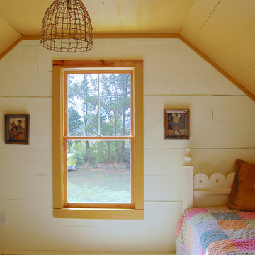 My Houzz: Colorful Vintage Finds fill a Chic Modern Farmhouse