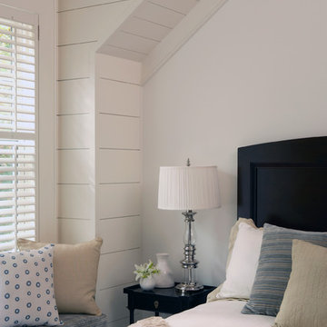 14 Years After - Stunning Sophistication in a Cabin on a Lake