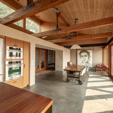 Deschutes Retreat