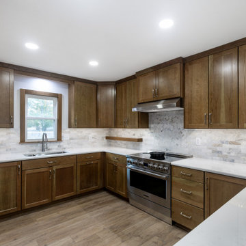 Caddy Court Kitchen & Mainfloor Remodel Before/Afters