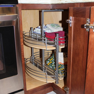 Kitchen Design: StarMark Cabinetry in Oak Royale, HD Formica Countertop