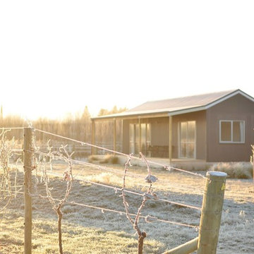 Cottages at Weaver Estate Vineyard, Alexandra