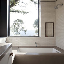 tub surround